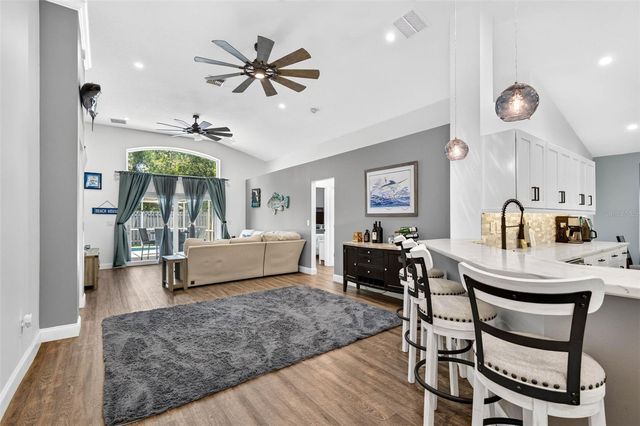12321 GLENFIELD AVENUE, Tampa, FL 33626
