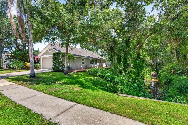12321 GLENFIELD AVENUE, Tampa, FL 33626