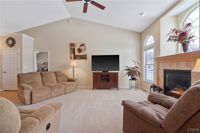 8494 Wayfarer Drive, Cicero, NY 13039