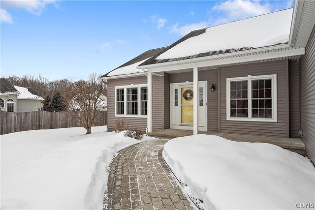 8494 Wayfarer Drive, Cicero, NY 13039