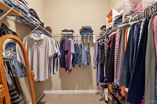 8494 Wayfarer Drive, Cicero, NY 13039