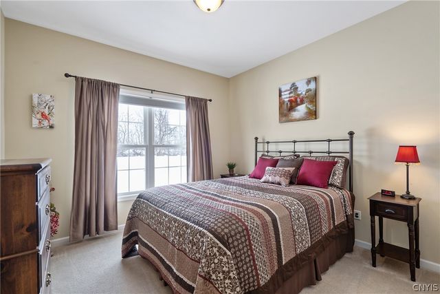 8494 Wayfarer Drive, Cicero, NY 13039