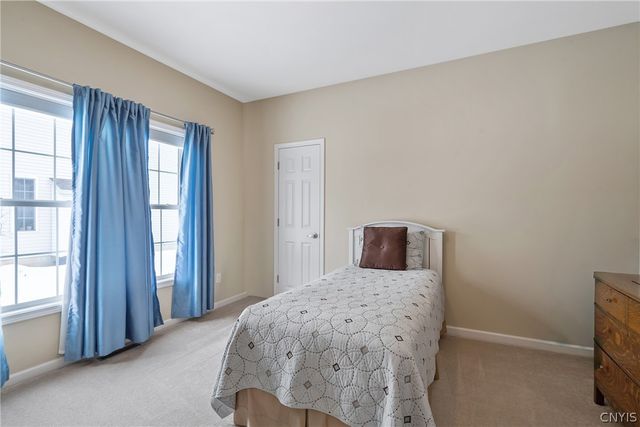 8494 Wayfarer Drive, Cicero, NY 13039