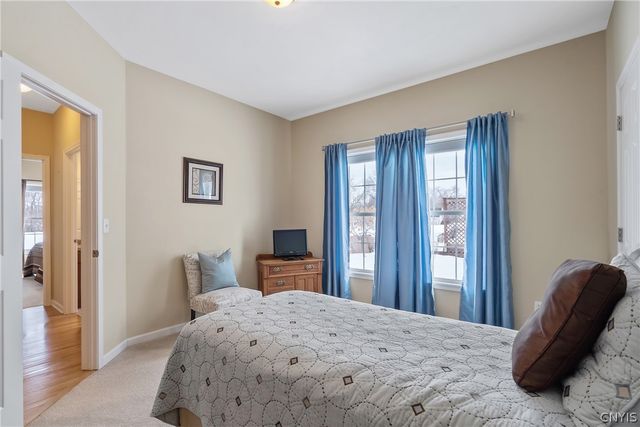 8494 Wayfarer Drive, Cicero, NY 13039