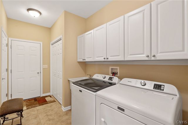 8494 Wayfarer Drive, Cicero, NY 13039