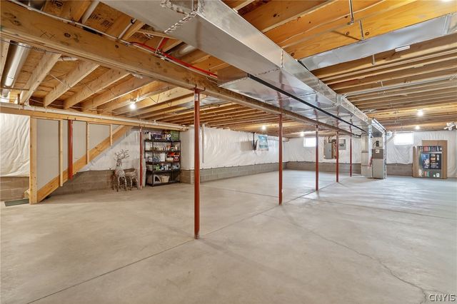 8494 Wayfarer Drive, Cicero, NY 13039