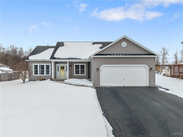 8494 Wayfarer Drive, Cicero, NY 13039