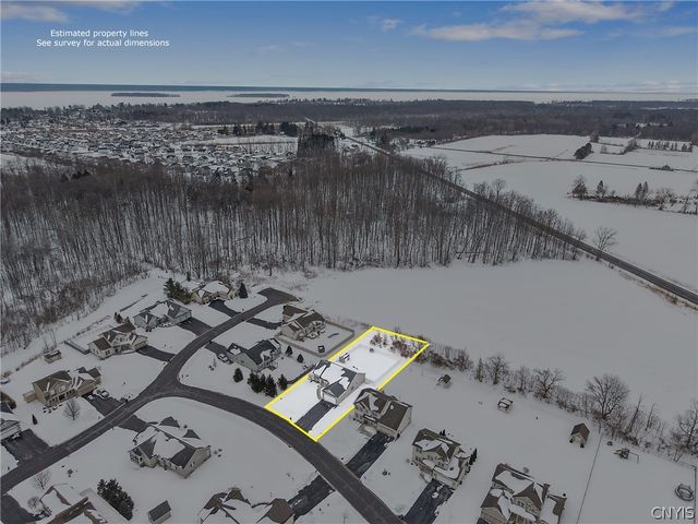 8494 Wayfarer Drive, Cicero, NY 13039