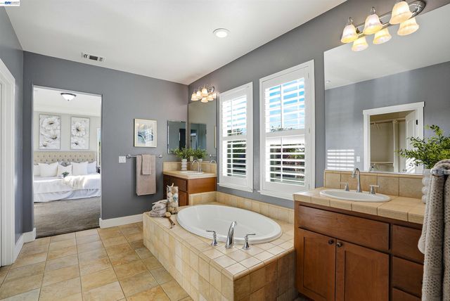 2785 Decker Ln, Livermore, CA 94550