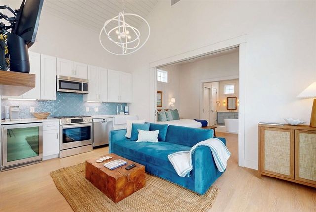 673 Center Square South S 17, Port Aransas, TX 78373