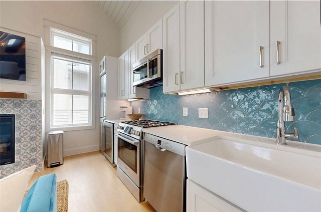 673 Center Square South S 17, Port Aransas, TX 78373
