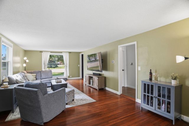 8841 Nicollet Avenue S, Bloomington, MN 55420
