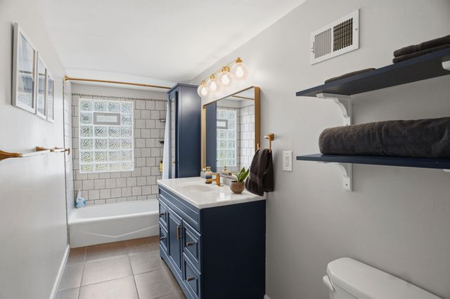 8841 Nicollet Avenue S, Bloomington, MN 55420