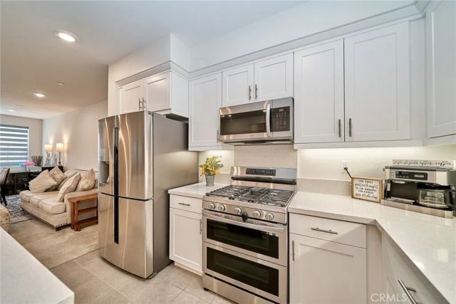 10526 Triple Crown Lane, Cypress, CA 90720