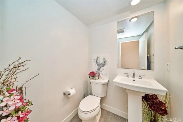 10526 Triple Crown Lane, Cypress, CA 90720