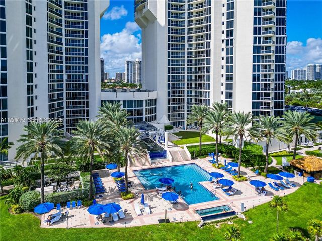 19333 Collins Avenue 304, Sunny Isles Beach, FL 33160