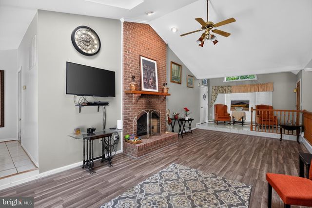 15471 WESTCHESTER DR, Hughesville, MD 20637