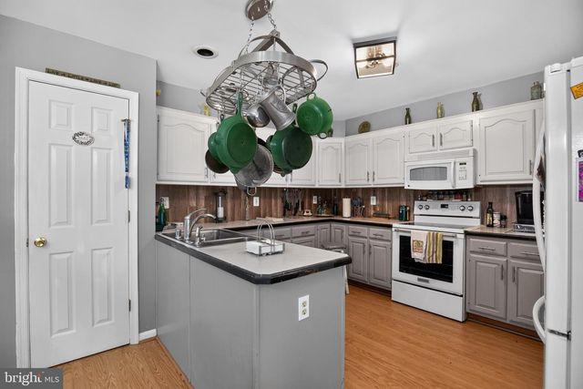 15471 WESTCHESTER DR, Hughesville, MD 20637