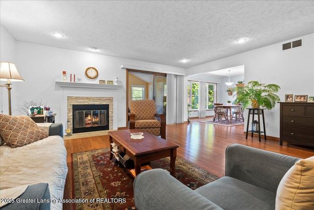 5283 E Hidden Lake Drive 47, East Lansing, MI 48823