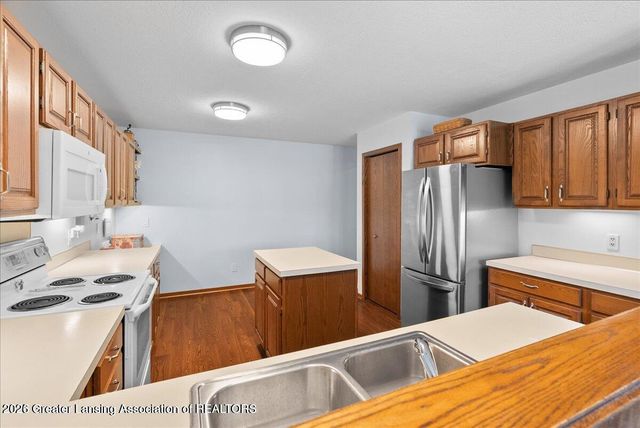 5283 E Hidden Lake Drive 47, East Lansing, MI 48823