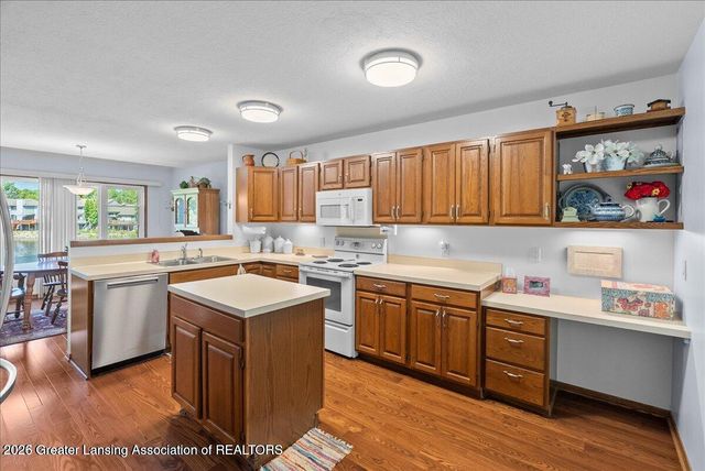 5283 E Hidden Lake Drive 47, East Lansing, MI 48823