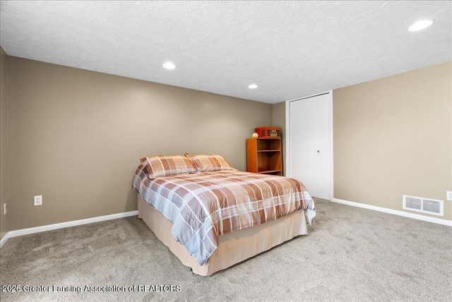 5283 E Hidden Lake Drive 47, East Lansing, MI 48823