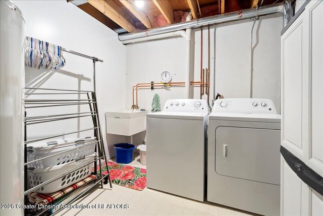 5283 E Hidden Lake Drive 47, East Lansing, MI 48823