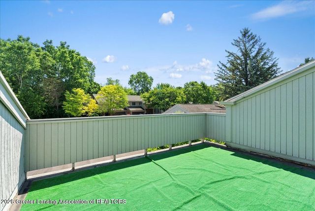 5283 E Hidden Lake Drive 47, East Lansing, MI 48823