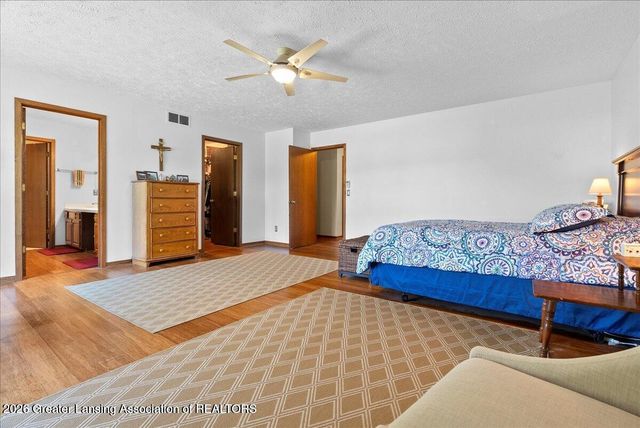 5283 E Hidden Lake Drive 47, East Lansing, MI 48823