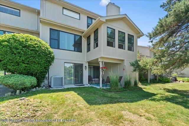 5283 E Hidden Lake Drive 47, East Lansing, MI 48823