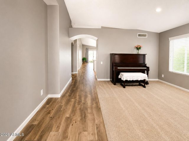 6190 W PONTIAC Drive, Glendale, AZ 85308