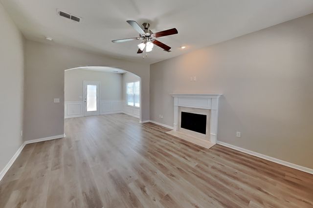 1107 Selous Dr, Murfreesboro, TN 37128