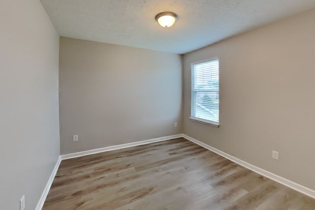 1107 Selous Dr, Murfreesboro, TN 37128