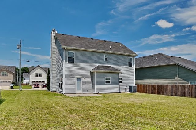 1107 Selous Dr, Murfreesboro, TN 37128