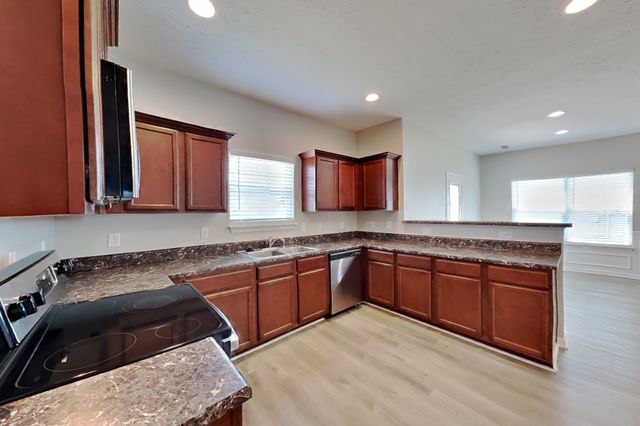 1107 Selous Dr, Murfreesboro, TN 37128