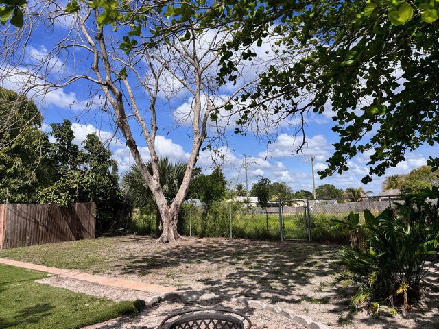 1180 Grandview Circle, Royal Palm Beach, FL 33411