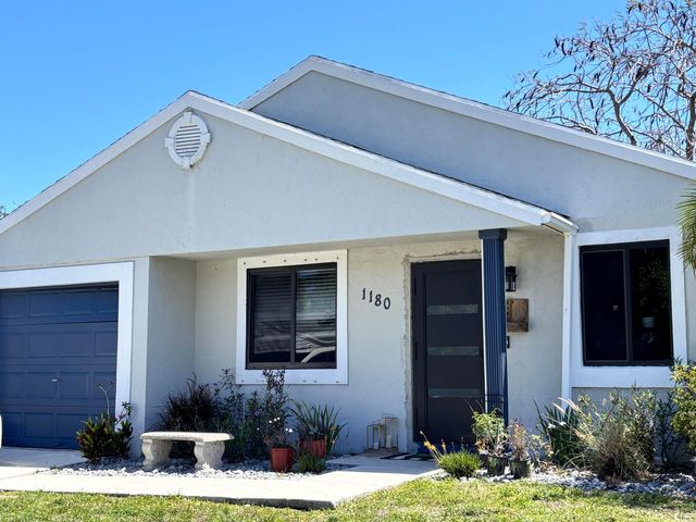 1180 Grandview Circle, Royal Palm Beach, FL 33411