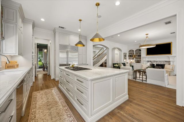 3780 Carlon Street, Southside Place, TX 77005