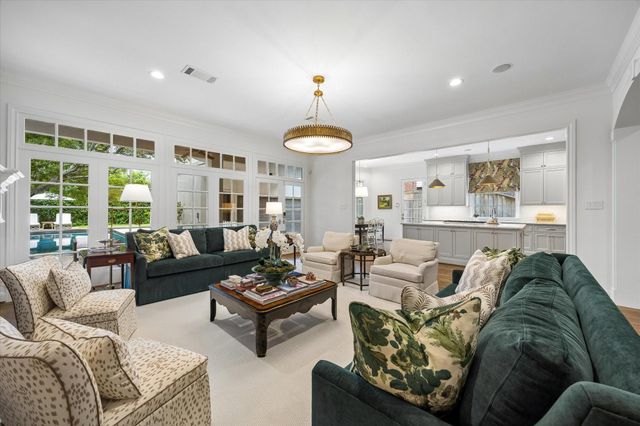 3780 Carlon Street, Southside Place, TX 77005