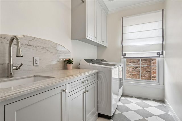 3780 Carlon Street, Southside Place, TX 77005