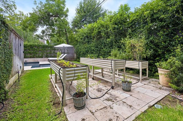 3780 Carlon Street, Southside Place, TX 77005