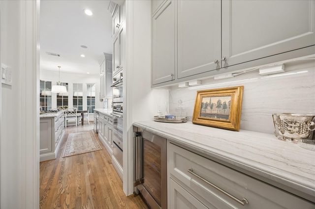 3780 Carlon Street, Southside Place, TX 77005