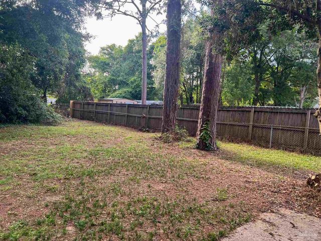 6255 Memphis Ave, Pensacola, FL 32526