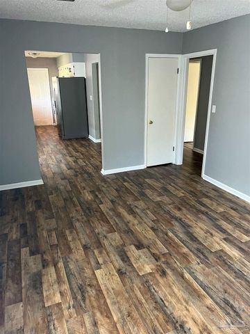6255 Memphis Ave, Pensacola, FL 32526