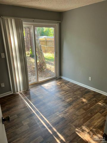 6255 Memphis Ave, Pensacola, FL 32526