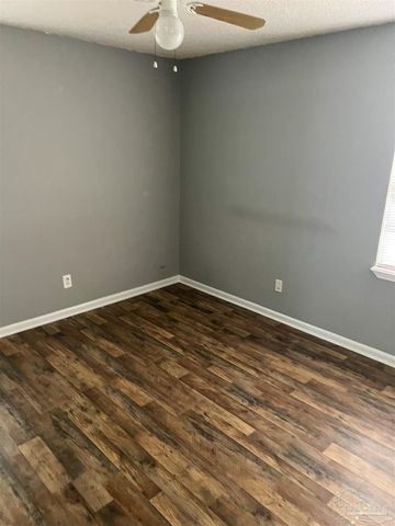 6255 Memphis Ave, Pensacola, FL 32526