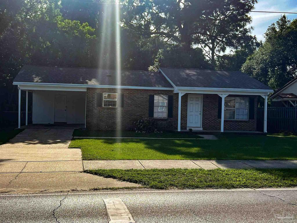 6255 Memphis Ave, Pensacola, FL 32526