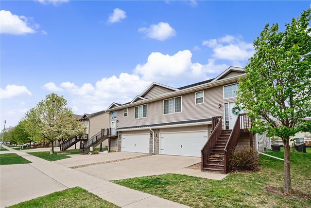 177 N Park Ridge Road, North Liberty, IA 52317