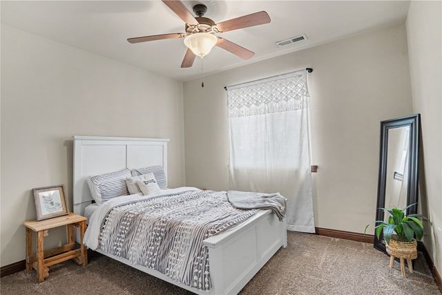 177 N Park Ridge Road, North Liberty, IA 52317