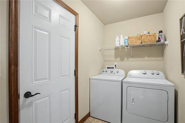 177 N Park Ridge Road, North Liberty, IA 52317